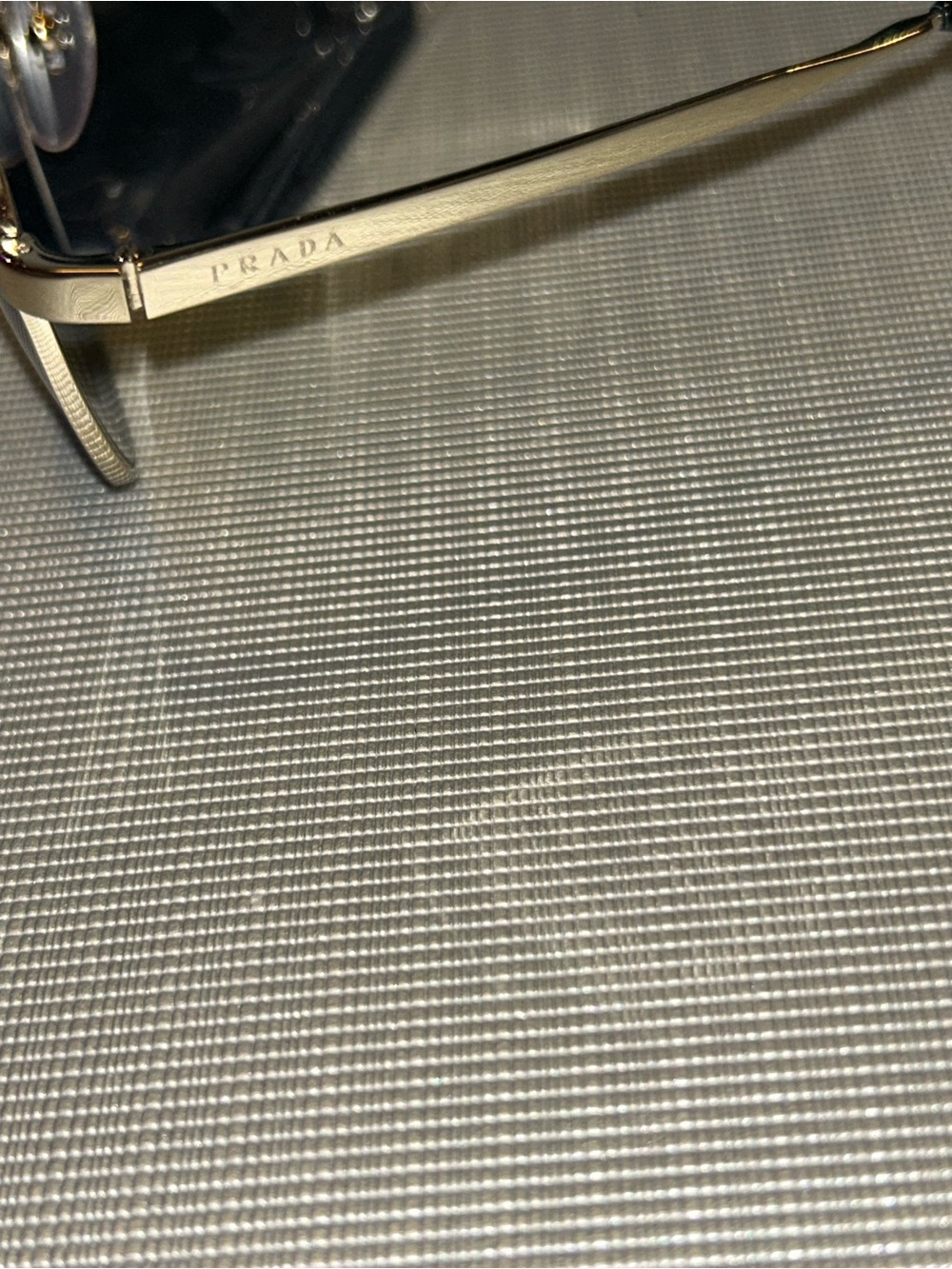 Prada sunglasses - Picture 5 of 5